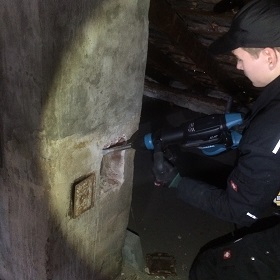 Reparaturen am Schornstein in Köln
